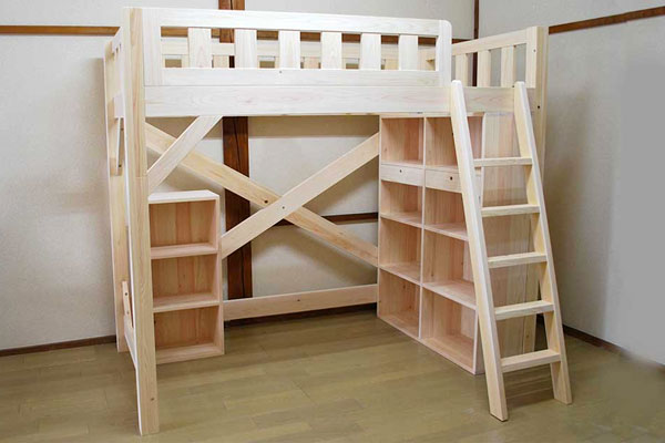 ベッド下のサイズに合わせた収納棚付きロフトベッド