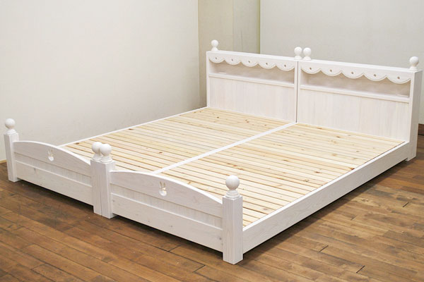 マルチステイン・ホワイト２回塗り：可愛いデザインのベッド