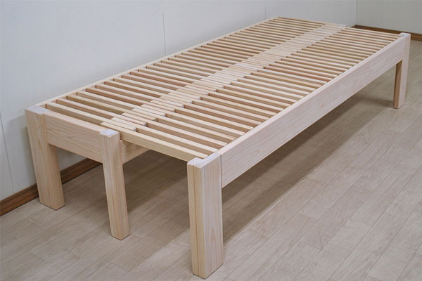 (No:2010063)基本的な造りの伸縮ベッド